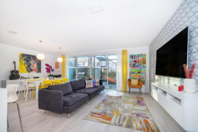 Gorgeous house with heated pool near Disney World for 10 Guest with WIFI